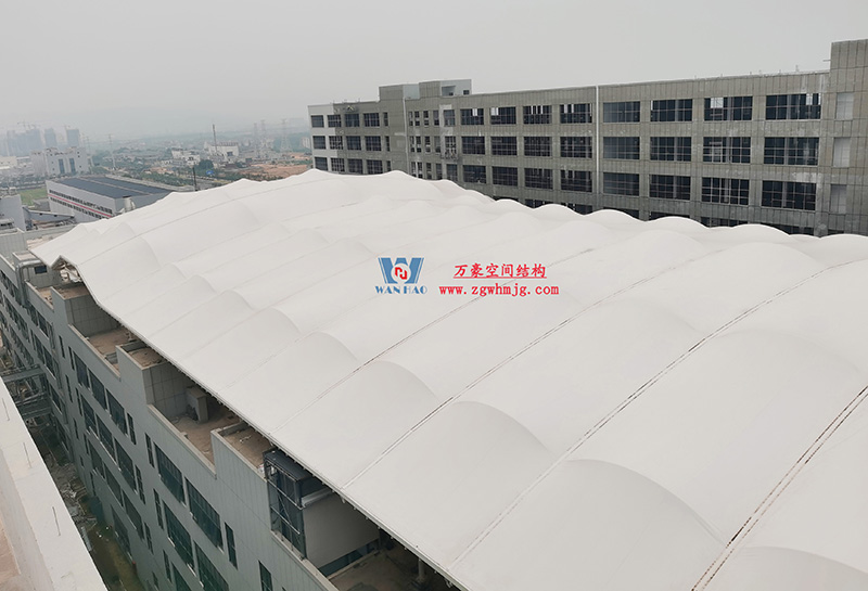 浙江真愛毯業(yè)科技有限公司廠房三屋面膜結(jié)構(gòu)工程完工大吉！