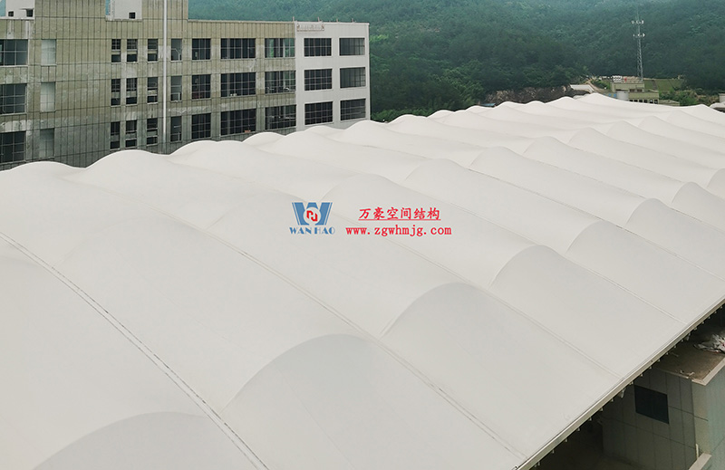 浙江真愛毯業(yè)科技有限公司廠房三屋面膜結(jié)構(gòu)工程完工大吉！