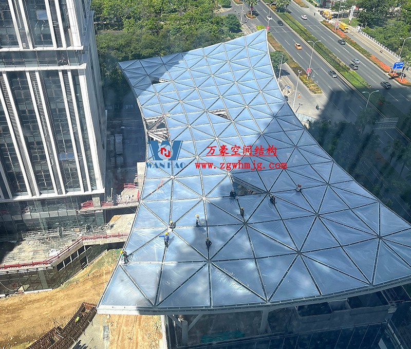 縱使烈日炎炎，腳步從未止歇！海南這個ETFE氣枕膜項目施工進度有最新消息