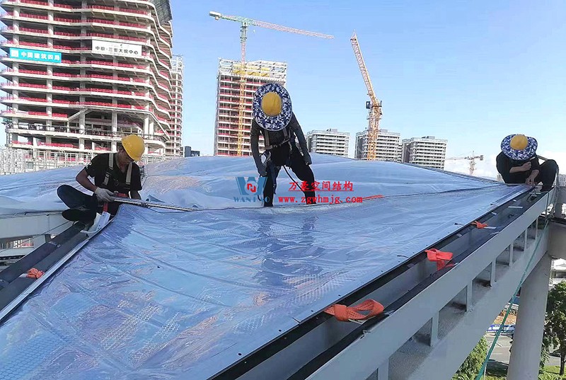縱使烈日炎炎，腳步從未止歇！海南這個ETFE氣枕膜項目施工進度有最新消息