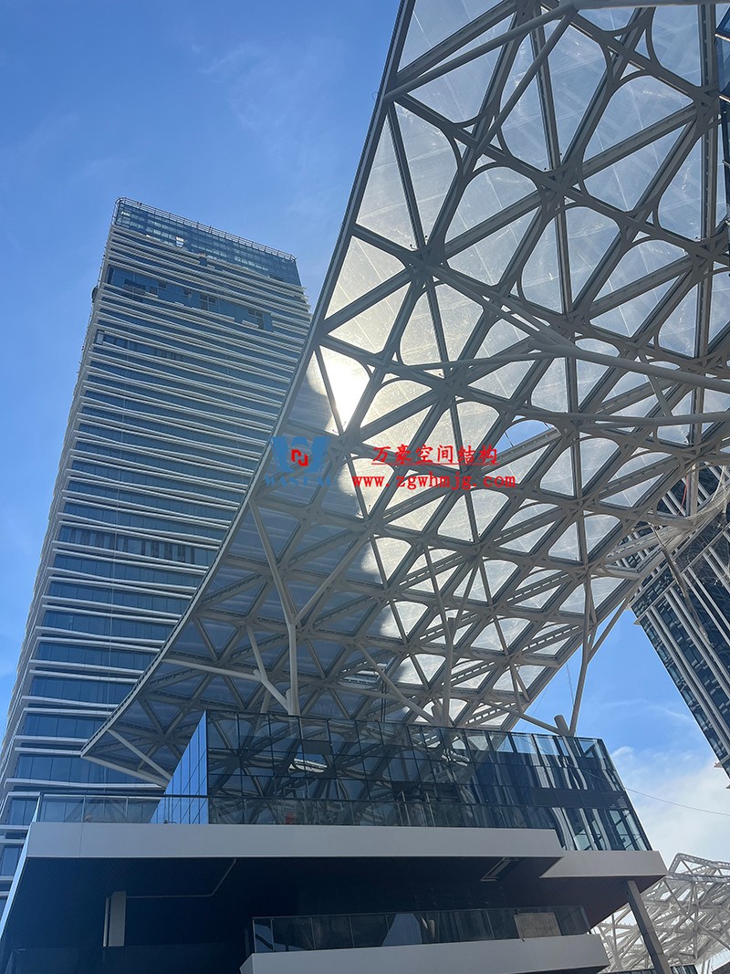 縱使烈日炎炎，腳步從未止歇！海南這個ETFE氣枕膜項目施工進度有最新消息
