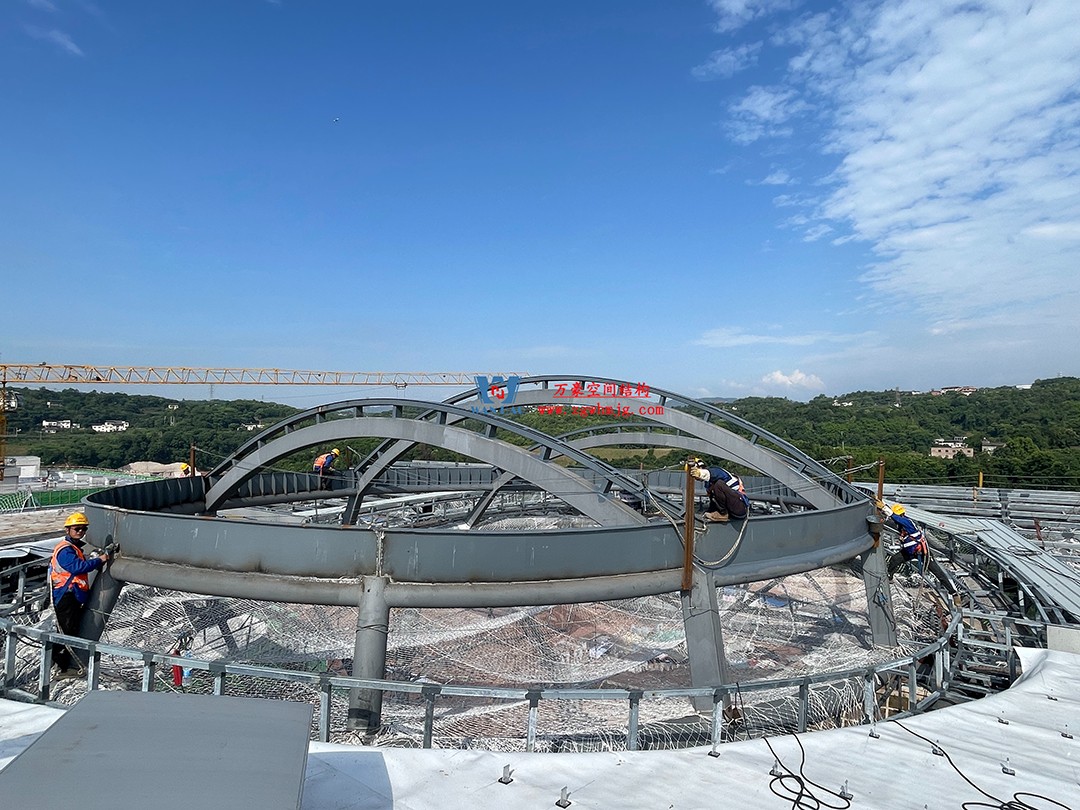 重慶東站站房正在加速建設(shè)，全力繪就項(xiàng)目新篇章