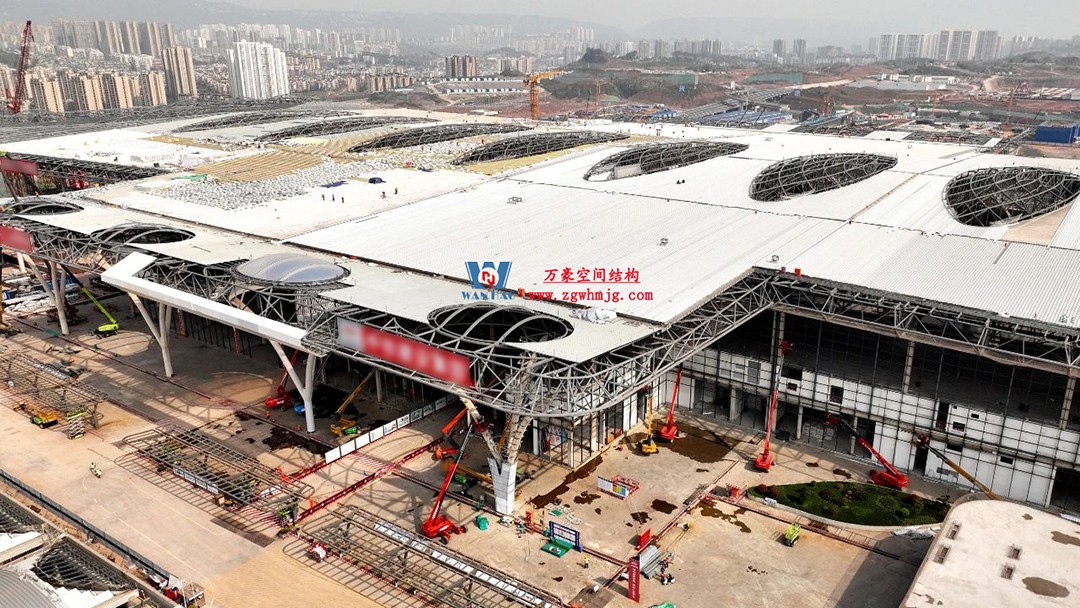 重慶東站站房正在加速建設(shè)，全力繪就項(xiàng)目新篇章