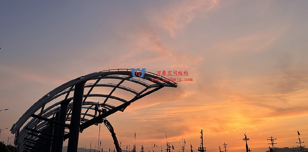 全面加速建設(shè)，創(chuàng)建優(yōu)質(zhì)精品工程