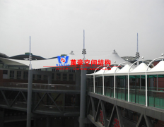 天橋膜結(jié)構(gòu)是什么？膜結(jié)構(gòu)天橋有哪些特征特點(diǎn)？